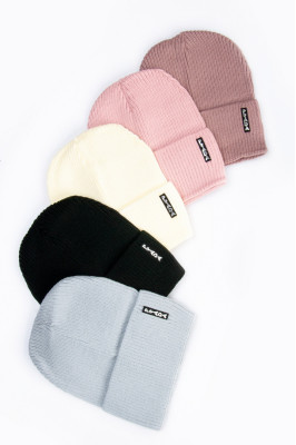 Шапка жіноча